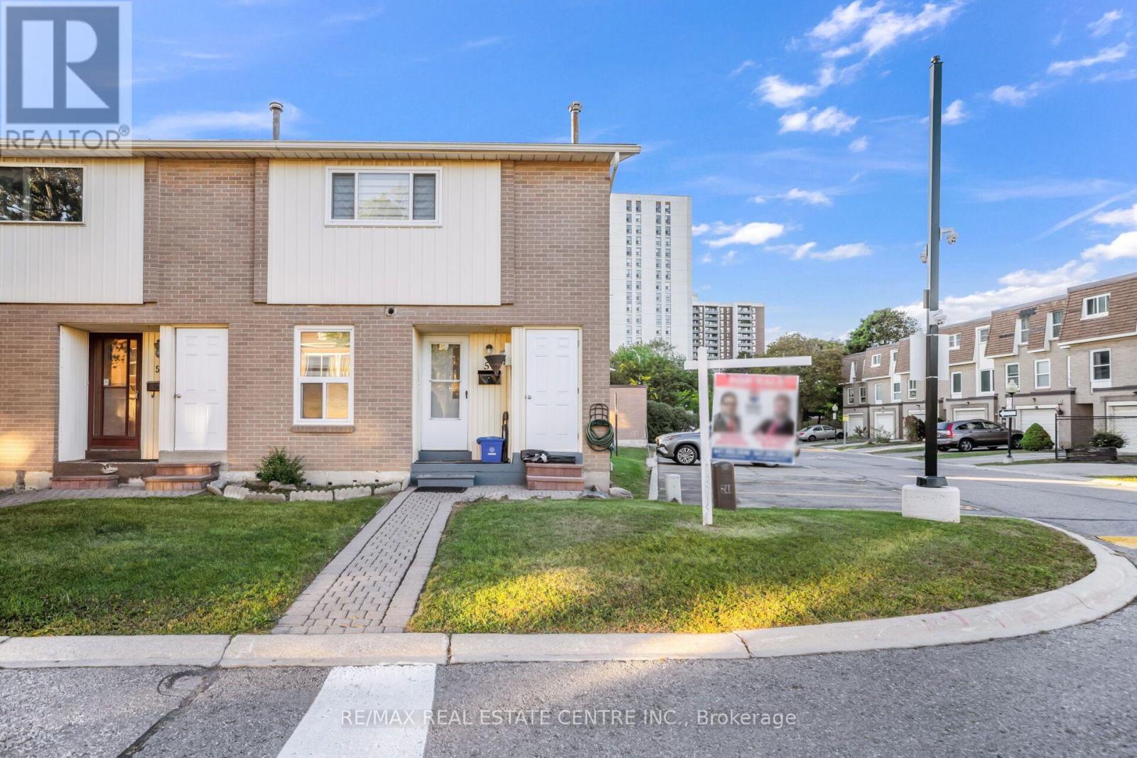 59 CRAIGLEIGH CRESCENT, Brampton, Ontario