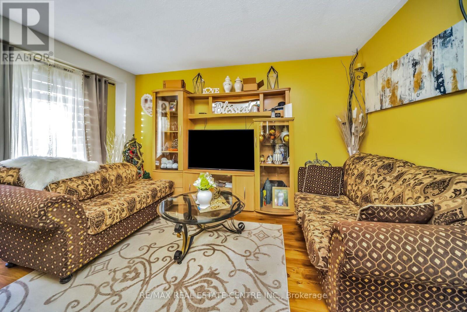 59 Craigleigh Crescent, Brampton, Ontario  L6T 2E3 - Photo 9 - W13787356