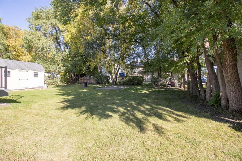 230 Lilac Bay, Steinbach, Manitoba  R5G 2C9 - Photo 19 - 202624340