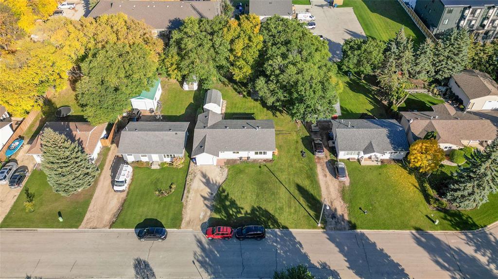 230 Lilac Bay, Steinbach, Manitoba  R5G 2C9 - Photo 23 - 202624340