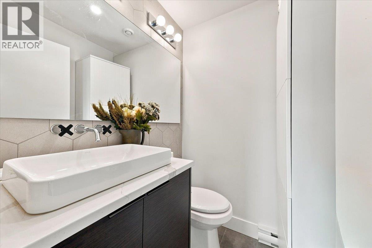 226 E 8th Street, North Vancouver, British Columbia  V7L 1Z1 - Photo 14 - R3166397