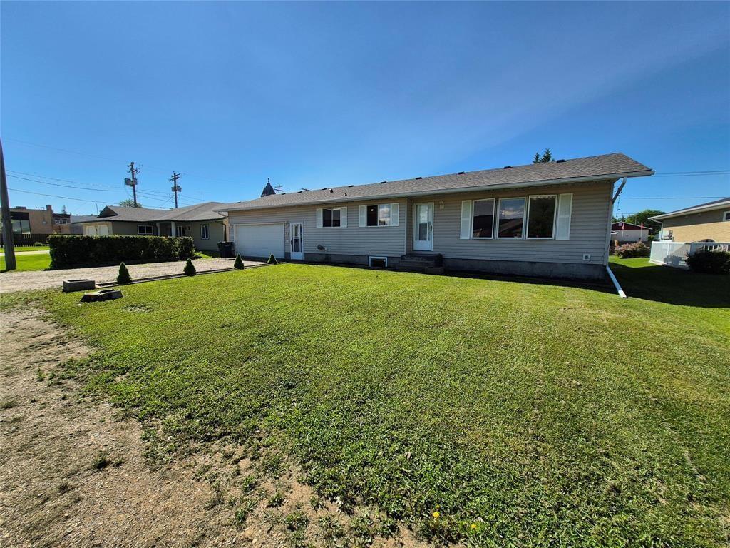 32 1st Avenue SW, Minnedosa, Manitoba  R0J 1E0 - Photo 0 - 202624343