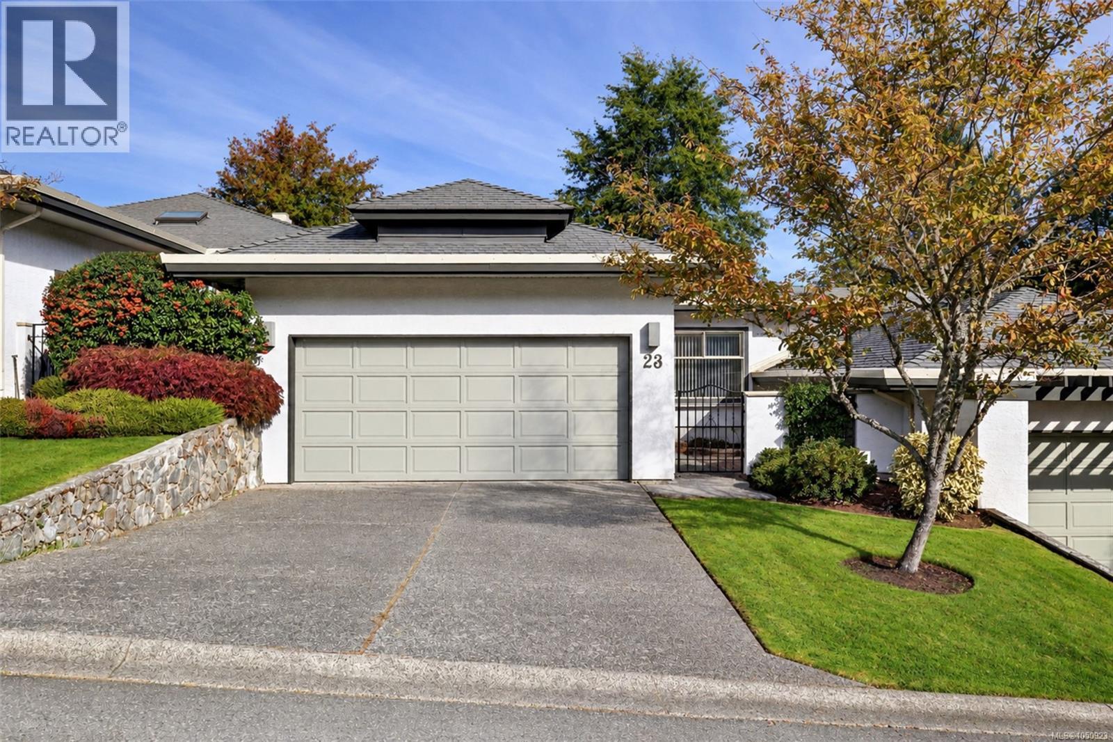 23 4360 Emily Carr Dr, Saanich, British Columbia