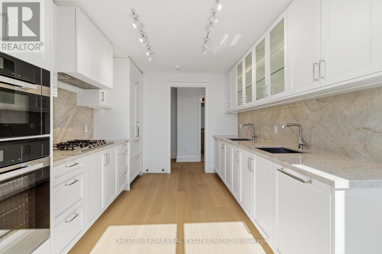 708 - 505 Glencairn Avenue, Toronto, Ontario  M6B 0B2 - Photo 2 - C13786958