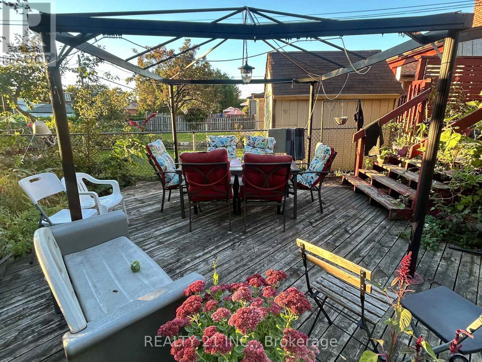 176 Linden Avenue, Toronto, Ontario  M1K 3H8 - Photo 22 - E13831302