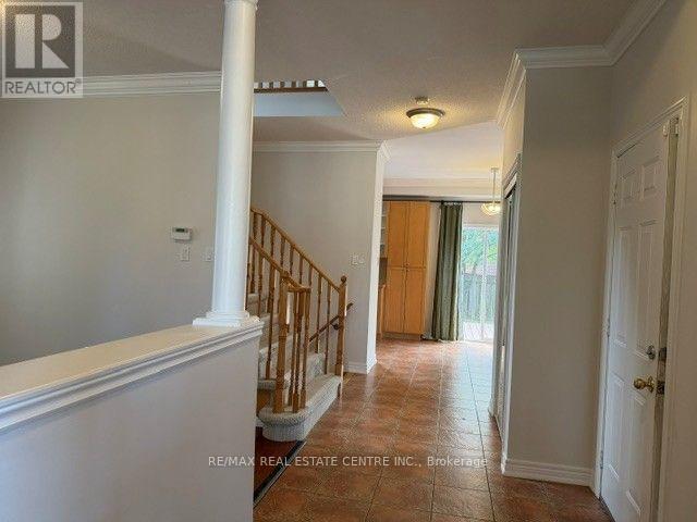 16 PANORAMA WAY, Hamilton, Ontario