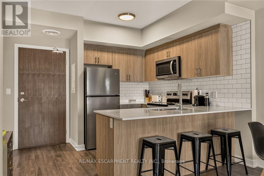 413 - 16 Markle Crescent, Hamilton, Ontario  L9G 0H4 - Photo 6 - X13790624