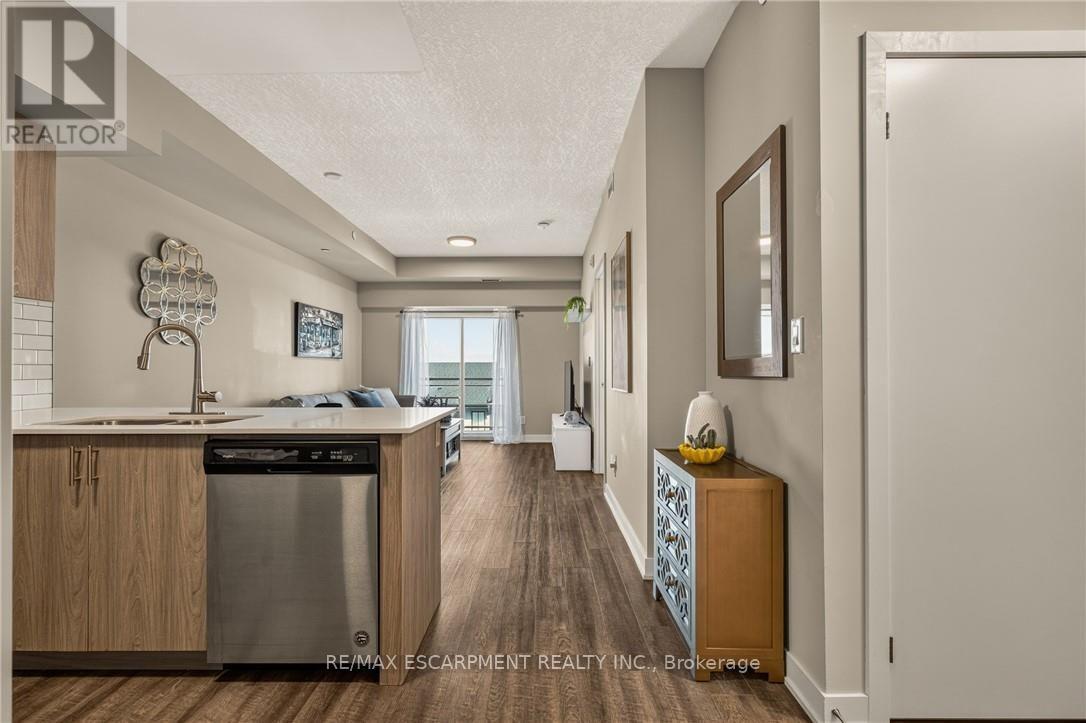 413 - 16 Markle Crescent, Hamilton, Ontario  L9G 0H4 - Photo 4 - X13790624