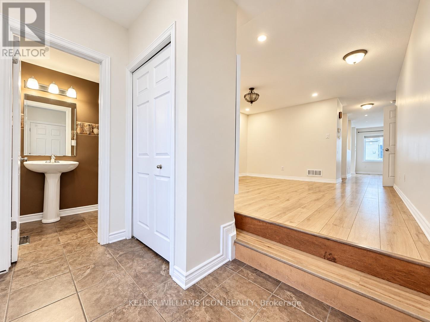 318 Ventanna Way, Ottawa, Ontario  K2J 0Y1 - Photo 3 - X13835436