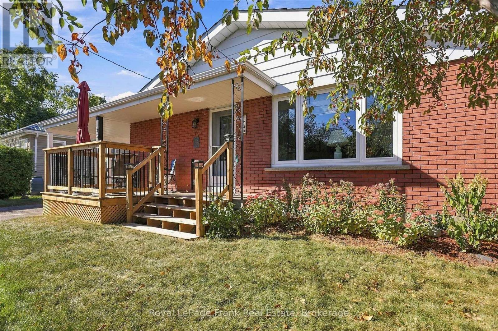 230 Euclid Avenue, Peterborough, Ontario  K9H 1M4 - Photo 2 - X13835916