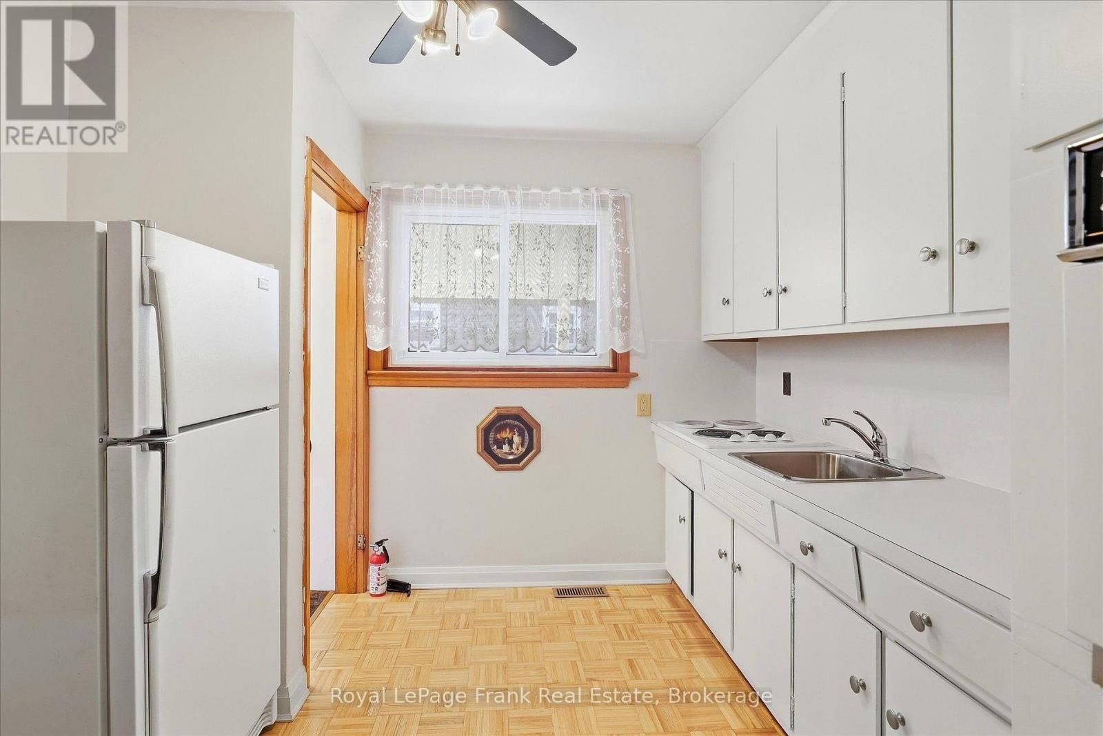 230 Euclid Avenue, Peterborough, Ontario  K9H 1M4 - Photo 8 - X13835916