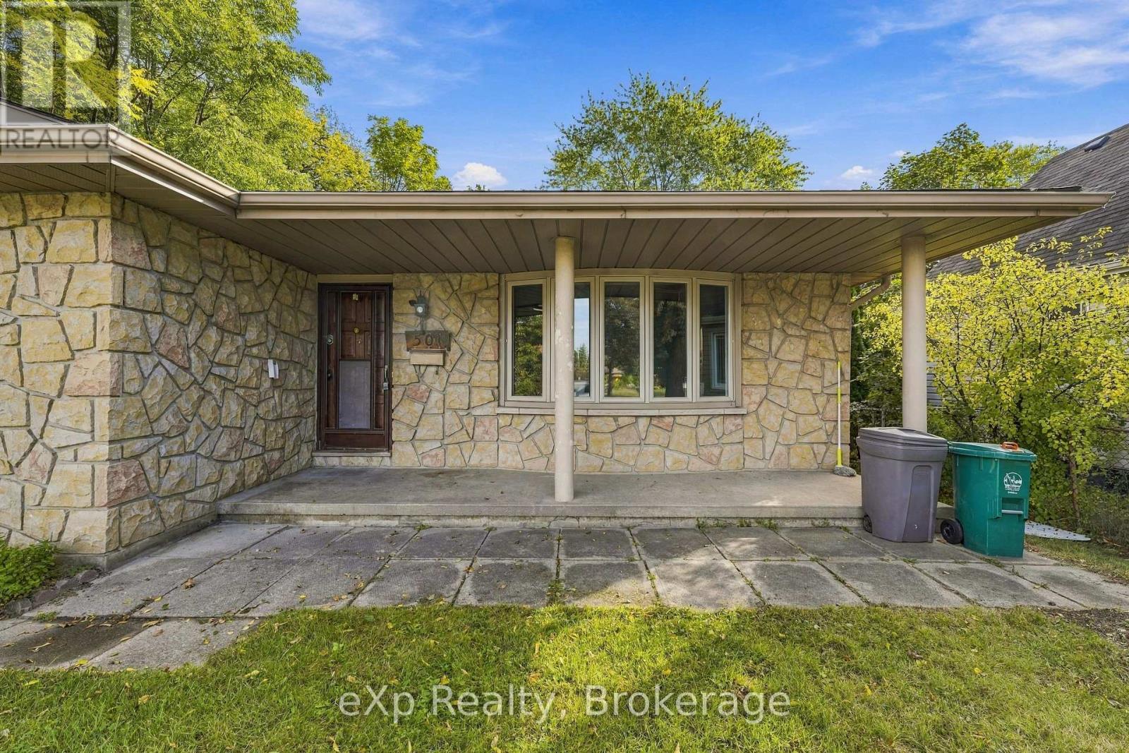 501 Sidney Street, Belleville, Ontario  K8P 4A3 - Photo 3 - X13835988