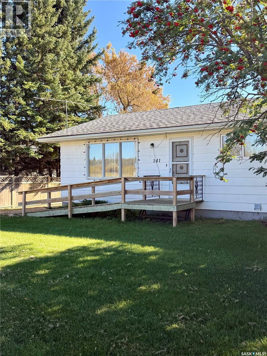 141 Railway Avenue, Norquay, Saskatchewan  S0A 2V0 - Photo 3 - SK049739