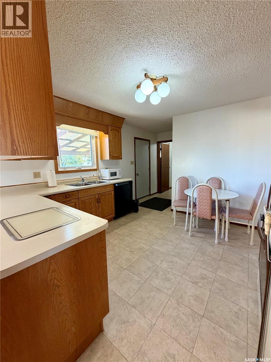 141 Railway Avenue, Norquay, Saskatchewan  S0A 2V0 - Photo 8 - SK049739
