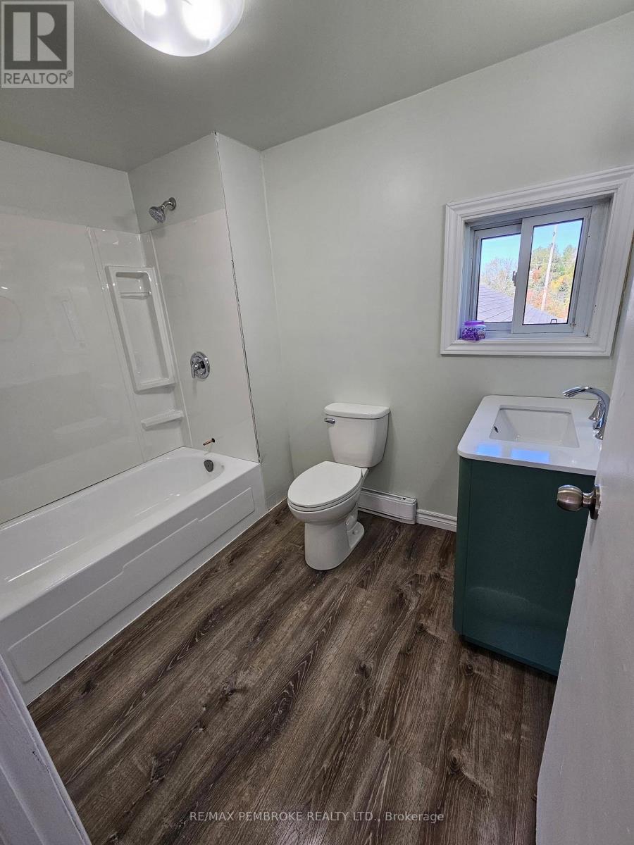 3396 B Line Road, Laurentian Valley, Ontario  K8A 6W7 - Photo 27 - X13705020