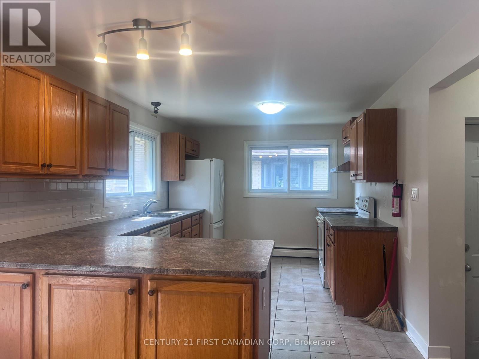 604 Headley Drive, London North, Ontario  N6H 3V4 - Photo 4 - X13835928