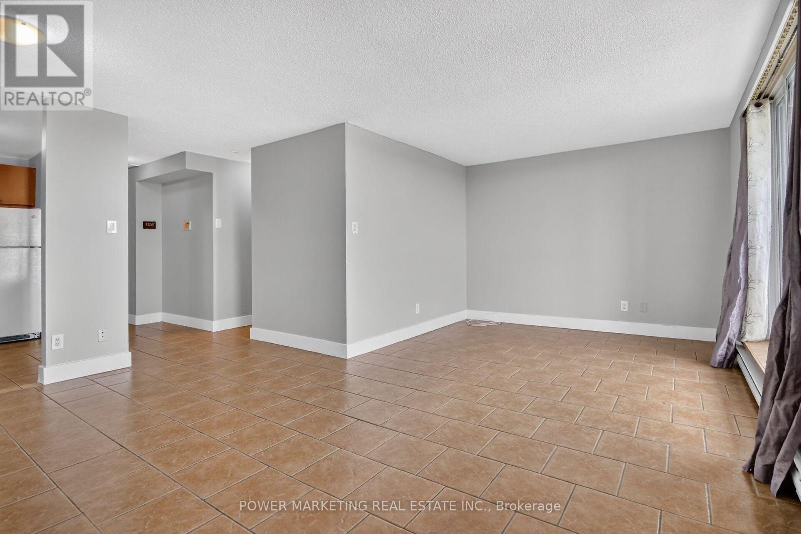 810 - 2020 Jasmine Crescent, Ottawa, Ontario  K1J 8K5 - Photo 6 - X13835852