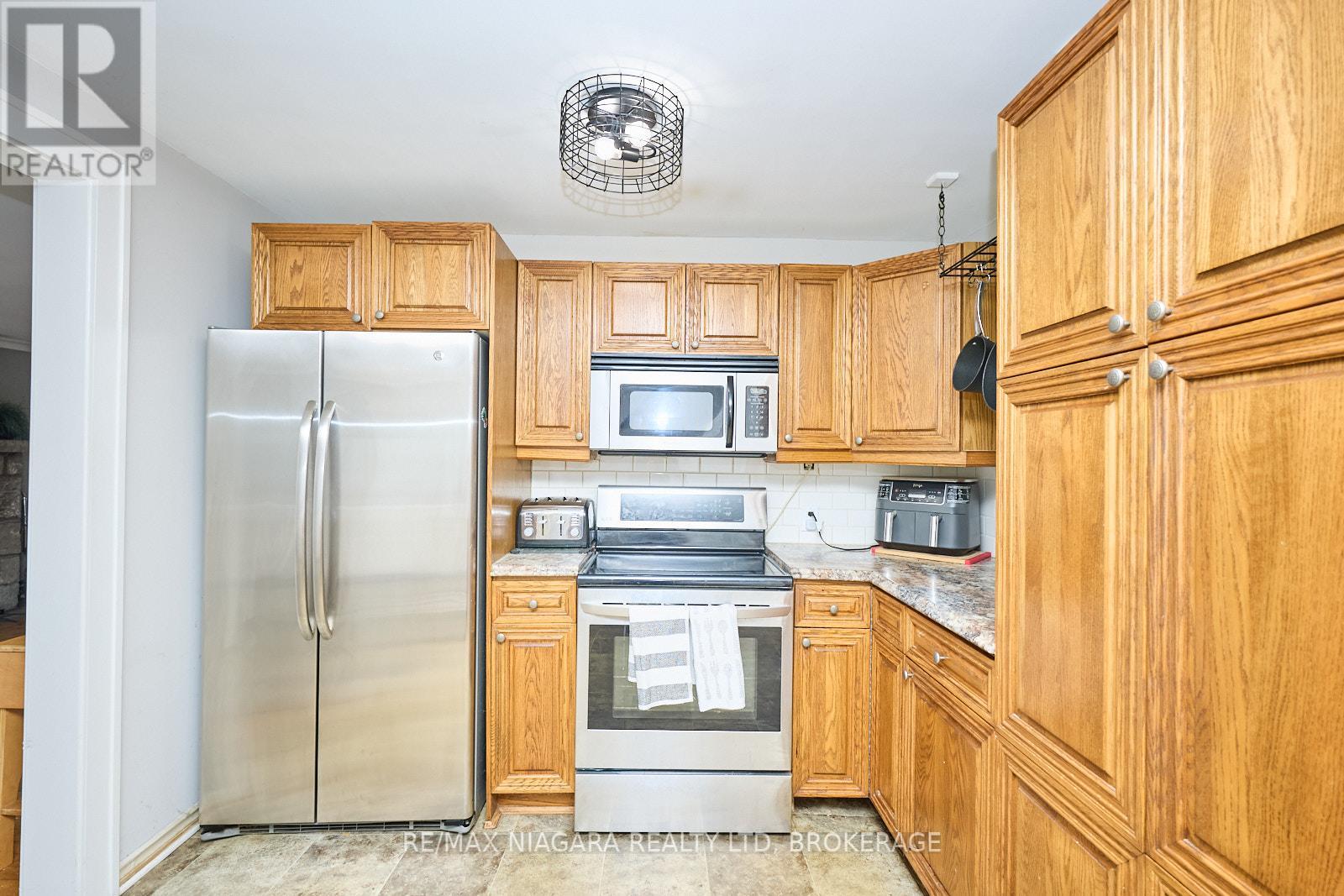 1444 Lakehurst Avenue, Fort Erie (Crescent Park), Ontario  L2A 3A3 - Photo 4 - X13836034
