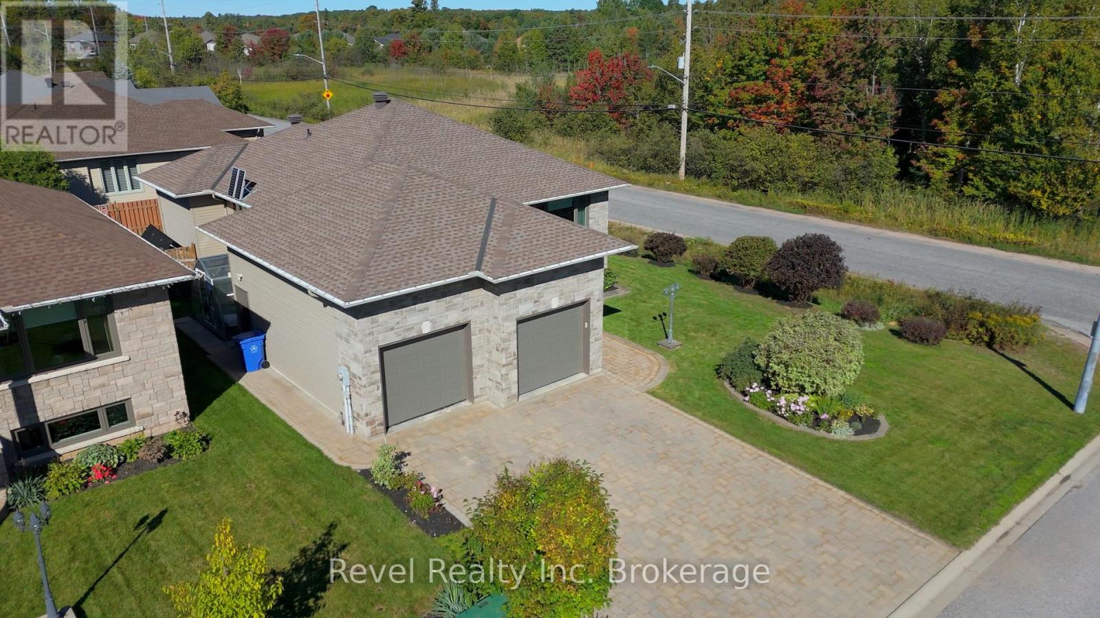 5 Sugarbush Street, North Bay, Ontario  P1C 0A4 - Photo 3 - X13835772