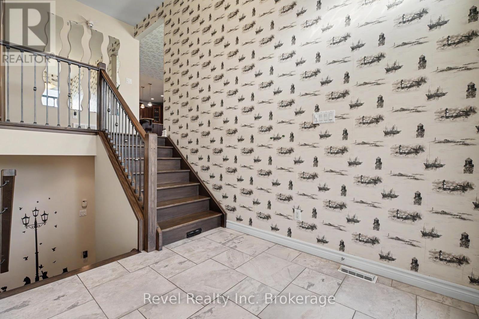 5 Sugarbush Street, North Bay, Ontario  P1C 0A4 - Photo 6 - X13835772