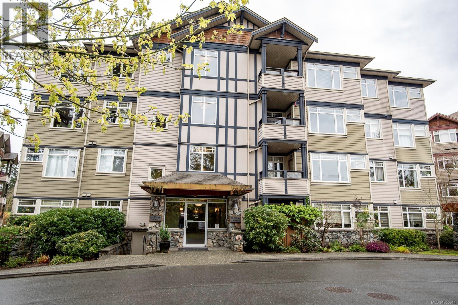 302D 1115 Craigflower Rd, Esquimalt, British Columbia