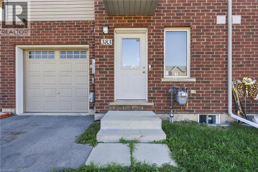 383 Chaffey Street, Welland, Ontario  L3B 0K5 - Photo 2 - 40867058