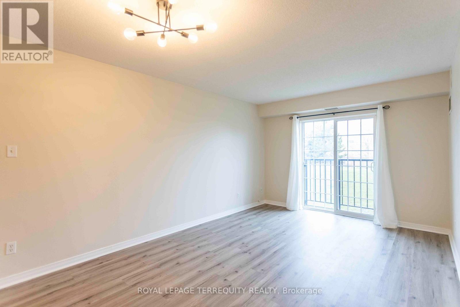 211 - 94 Aspen Springs Drive, Clarington, Ontario  L1C 5N4 - Photo 14 - E13835774