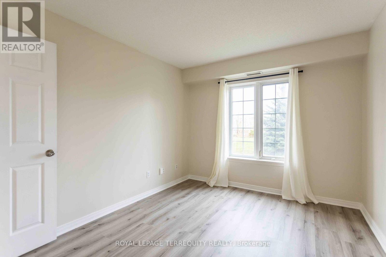 211 - 94 Aspen Springs Drive, Clarington, Ontario  L1C 5N4 - Photo 22 - E13835774