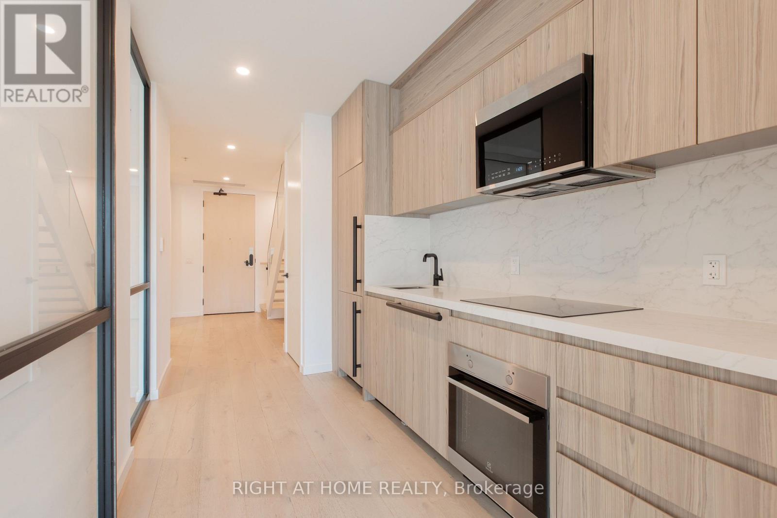 301 - 778 Queen Street E, Toronto, Ontario  M4M 1H4 - Photo 12 - E13835796