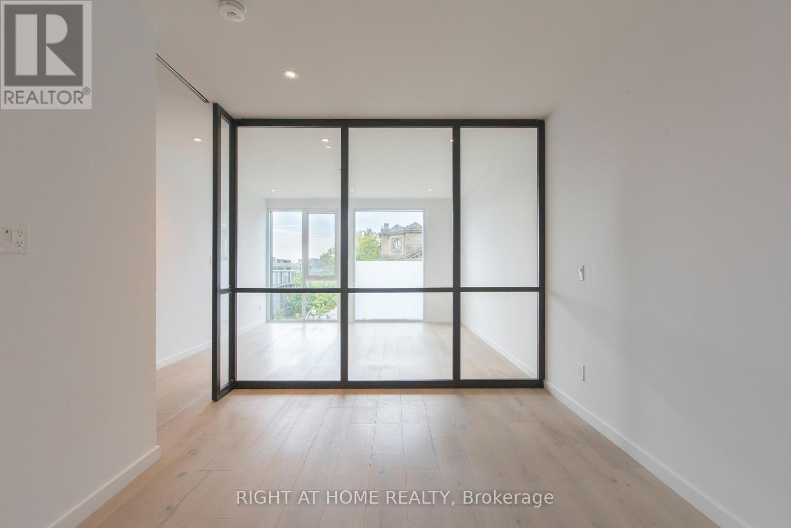 301 - 778 Queen Street E, Toronto, Ontario  M4M 1H4 - Photo 16 - E13835796