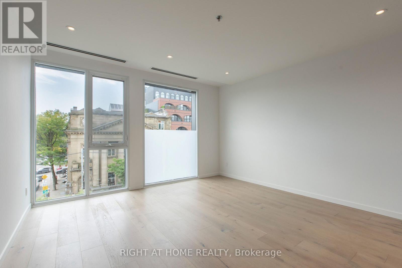 301 - 778 Queen Street E, Toronto, Ontario  M4M 1H4 - Photo 17 - E13835796