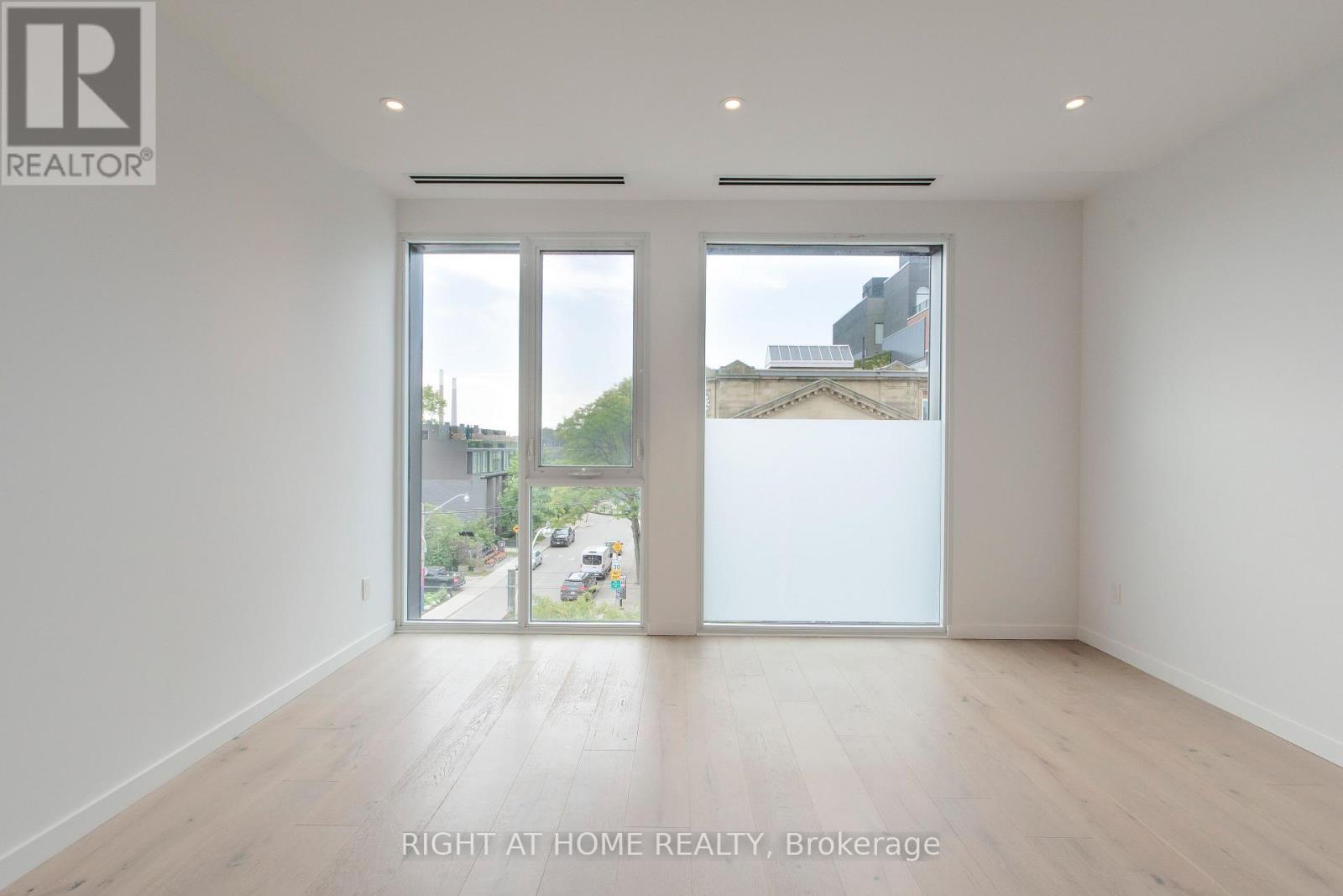 301 - 778 Queen Street E, Toronto, Ontario  M4M 1H4 - Photo 20 - E13835796