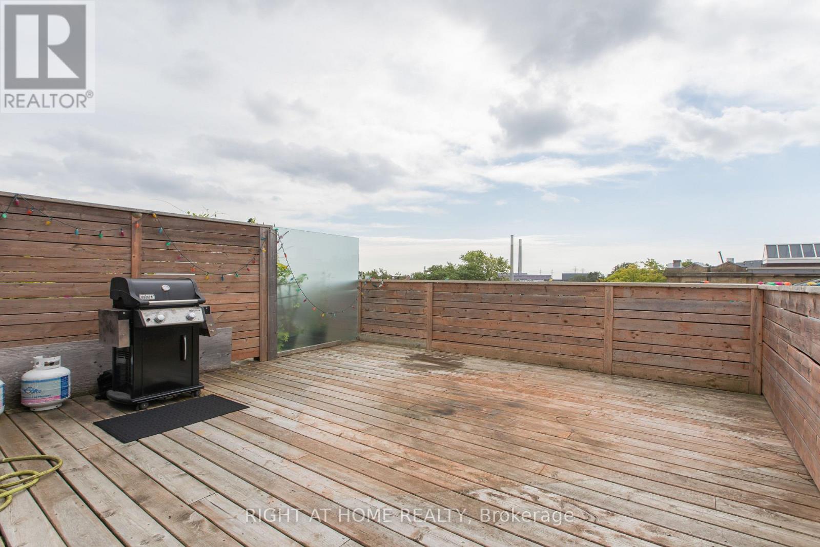 301 - 778 Queen Street E, Toronto, Ontario  M4M 1H4 - Photo 22 - E13835796