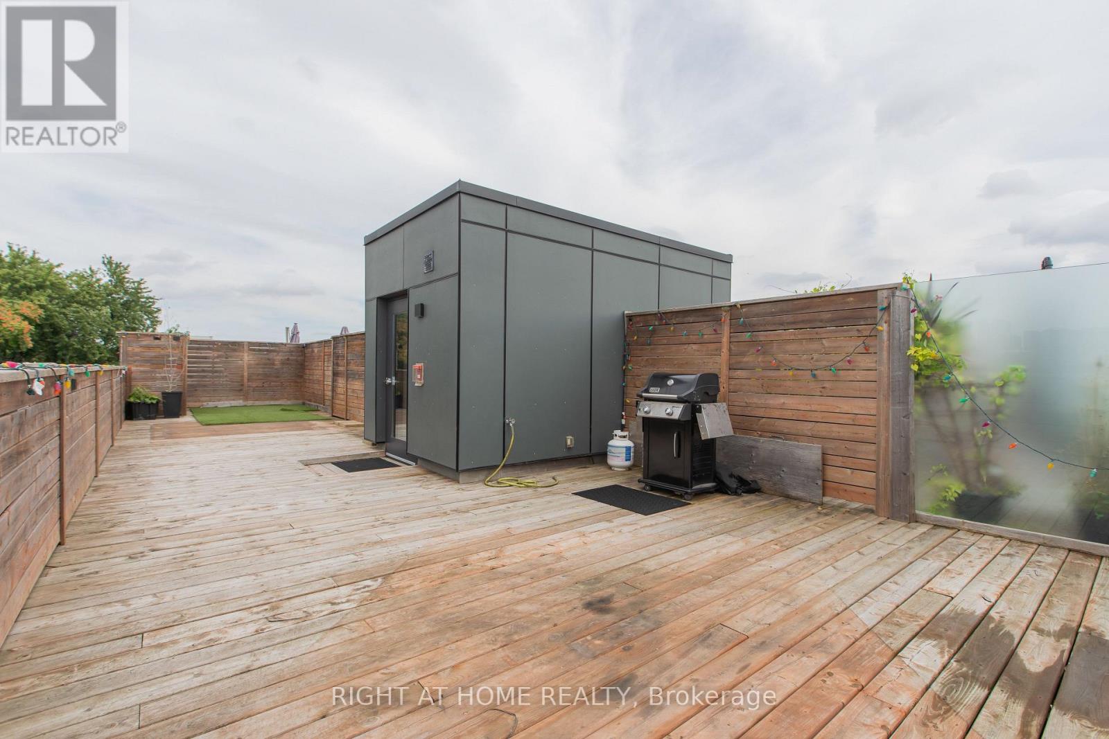 301 - 778 Queen Street E, Toronto, Ontario  M4M 1H4 - Photo 23 - E13835796