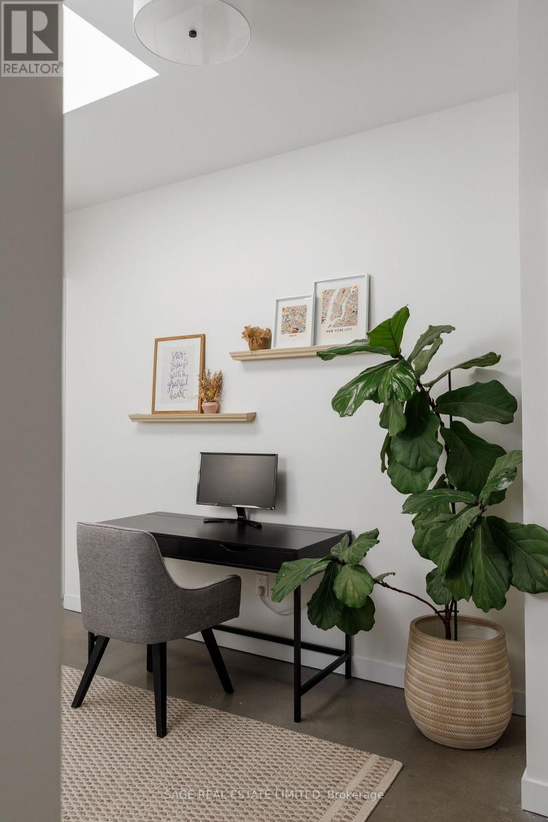 401 - 747 Queen Street E, Toronto, Ontario  M4M 1H3 - Photo 31 - E13835896