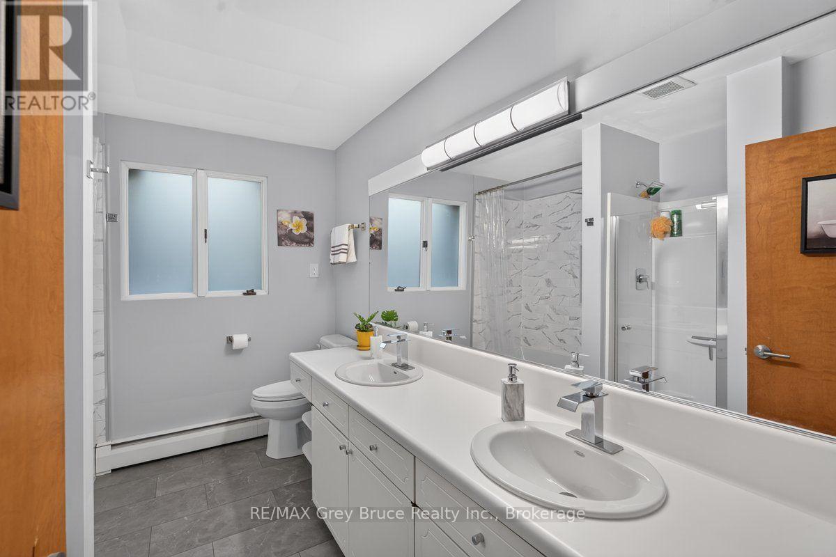 590 4th Street E, Owen Sound, Ontario N4K 1B1 - Photo 11 - X13835936