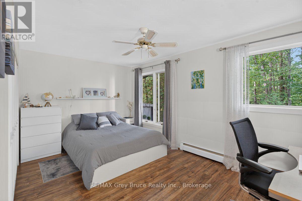 590 4th Street E, Owen Sound, Ontario N4K 1B1 - Photo 12 - X13835936