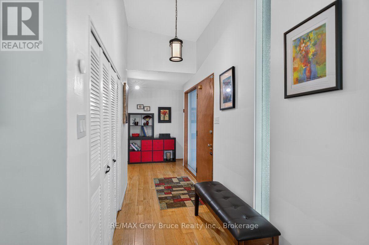 590 4th Street E, Owen Sound, Ontario N4K 1B1 - Photo 3 - X13835936