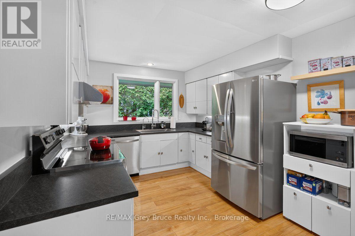 590 4th Street E, Owen Sound, Ontario N4K 1B1 - Photo 9 - X13835936