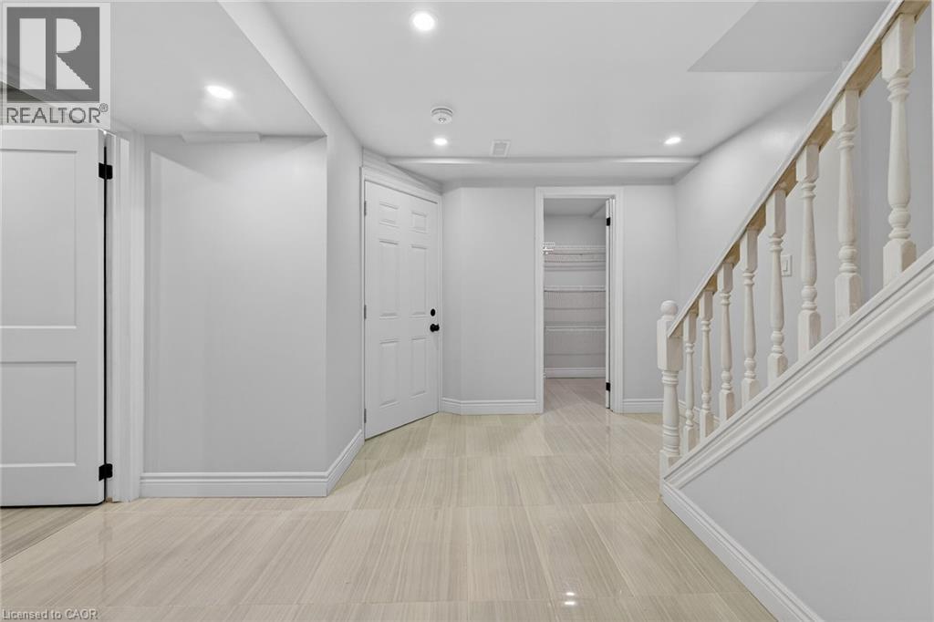 2050 Upper Middle Road Unit# 153, Burlington, Ontario  L7P 3R9 - Photo 34 - 40864841