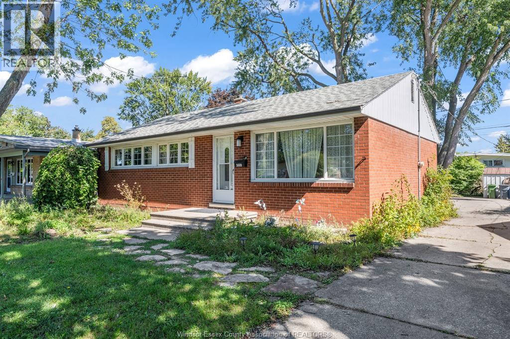 3660 ROXBOROUGH, Windsor, Ontario