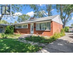 3660 ROXBOROUGH, Windsor, Ontario