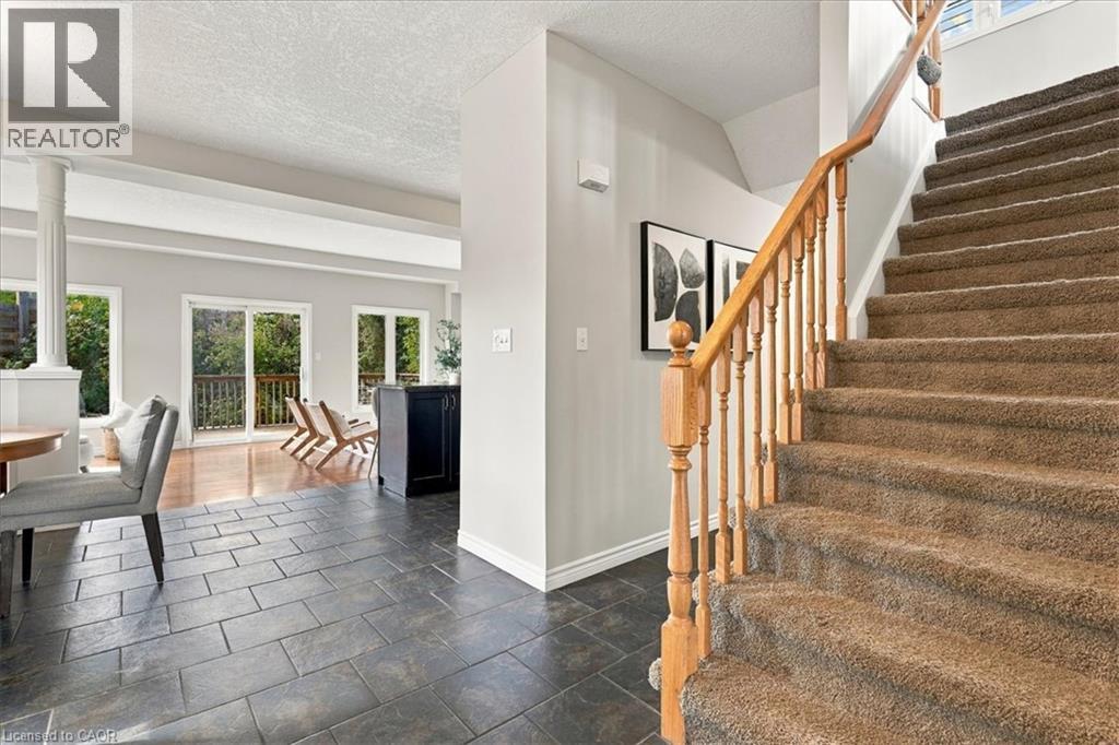 430 Mountain Laurel Crescent, Kitchener, Ontario  N2E 4B4 - Photo 8 - 40865200