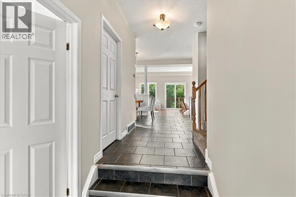 430 Mountain Laurel Crescent, Kitchener, Ontario  N2E 4B4 - Photo 7 - 40865200