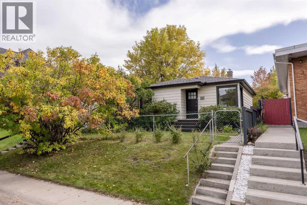 221 26 Avenue NE, Calgary, Alberta  T2E 1Z1 - Photo 4 - A2348219