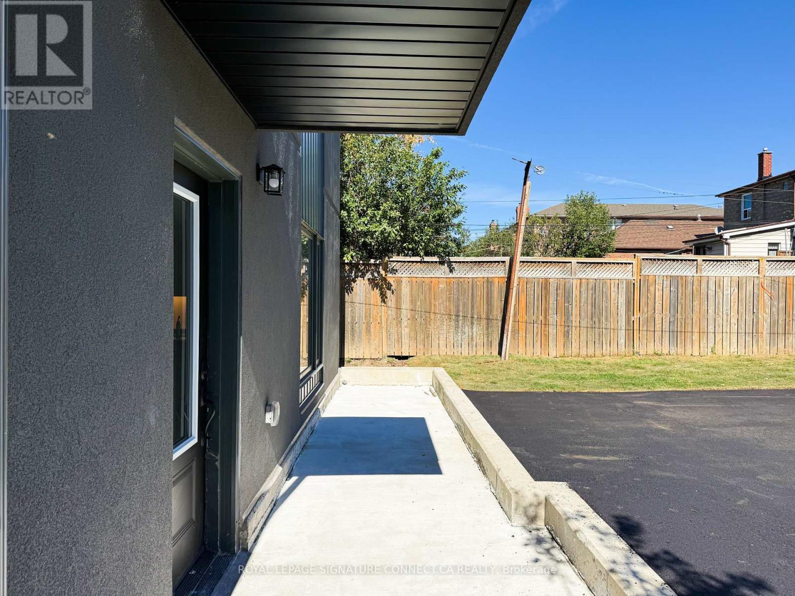 Gsuite - 30 Snider Avenue, Toronto, Ontario  M6E 4R9 - Photo 25 - W13835820