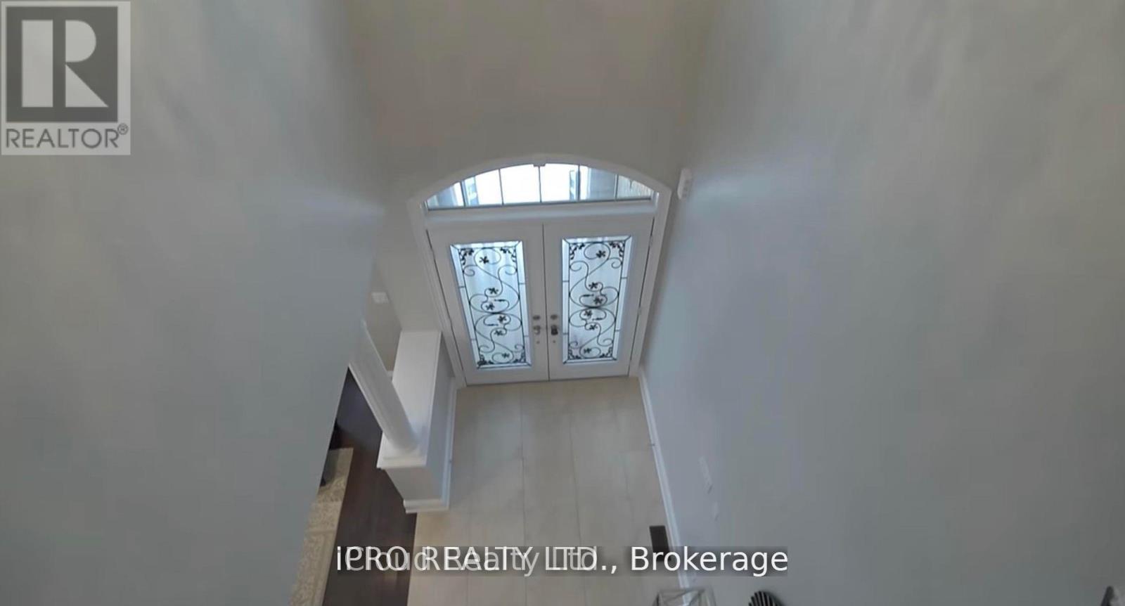 5116 Summersky Court, Mississauga, Ontario  L5M 0R3 - Photo 14 - W13835856