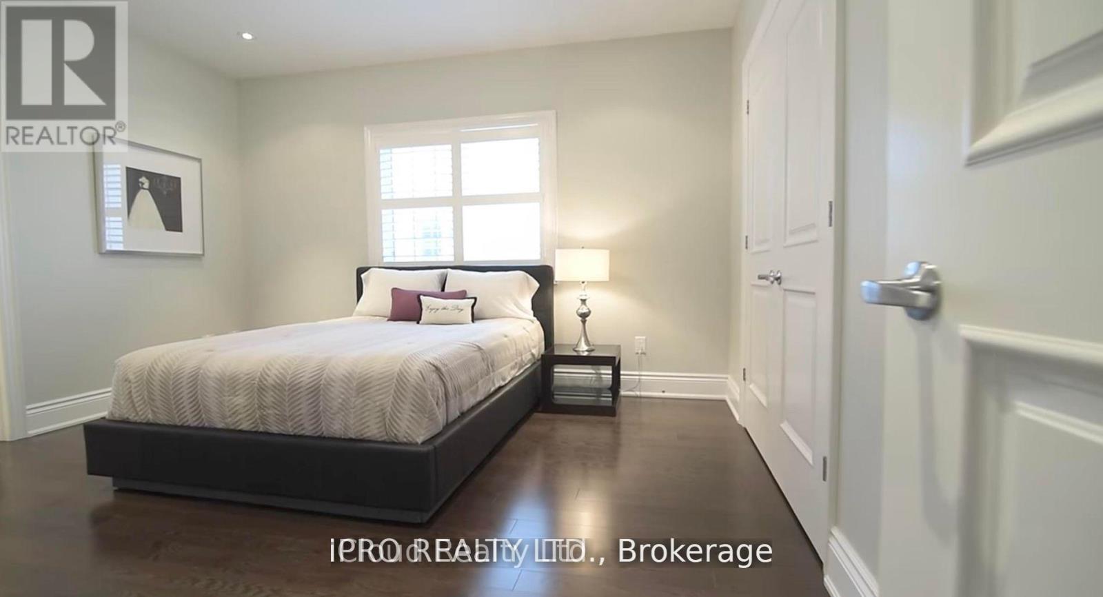 5116 Summersky Court, Mississauga, Ontario  L5M 0R3 - Photo 22 - W13835856