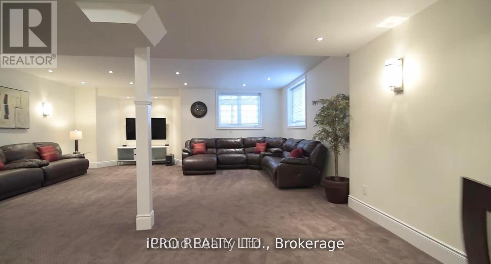 5116 Summersky Court, Mississauga, Ontario  L5M 0R3 - Photo 28 - W13835856