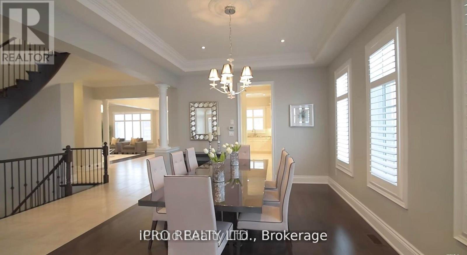 5116 Summersky Court, Mississauga, Ontario  L5M 0R3 - Photo 5 - W13835856
